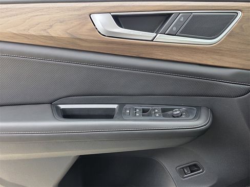 New 2026 Volkswagen Atlas SE image 15