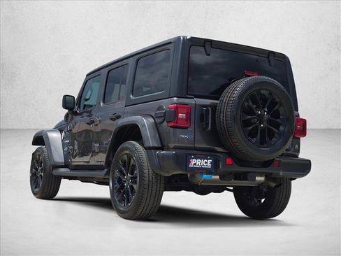Used 2023 Jeep Wrangler Unlimited Sahara w/ Cold Weather Group AWD/4WD image 7