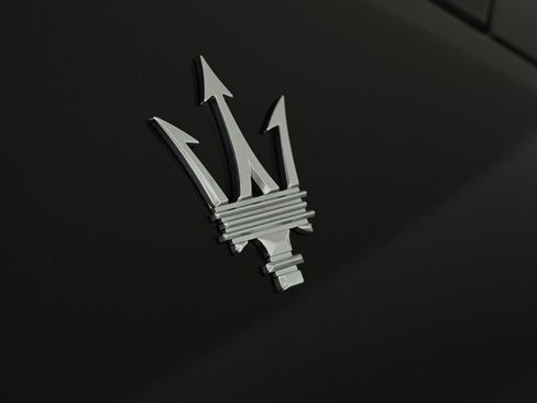 Used 2025 Maserati Grecale GT image 24