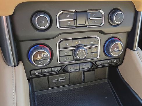 Used 2023 Chevrolet Tahoe Premier w/ Texas Edition image 28