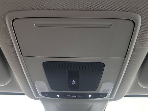 Used 2025 Honda CR-V EX-L image 32