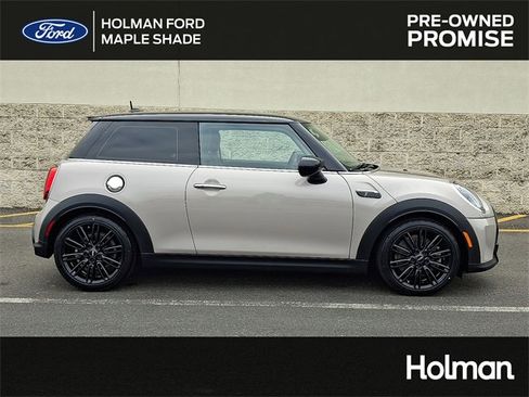 Used 2024 MINI Cooper S image 1