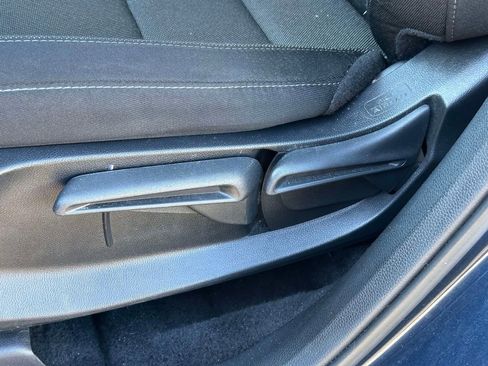 Used 2025 Honda CR-V LX image 16