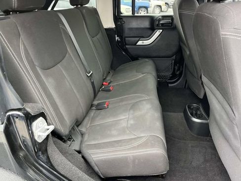 Used 2016 Jeep Wrangler Unlimited Sahara w/ Connectivity Group image 21