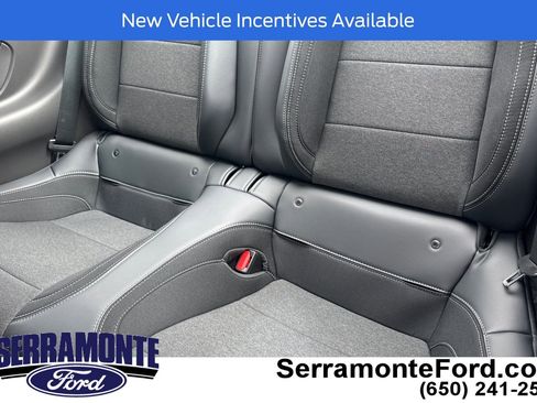 Used 2025 Ford Mustang Coupe RWD image 13