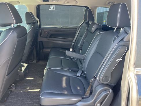 Used 2025 Honda Odyssey Touring image 6