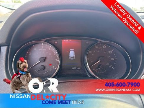 Used 2020 Nissan Rogue SV FWD image 4