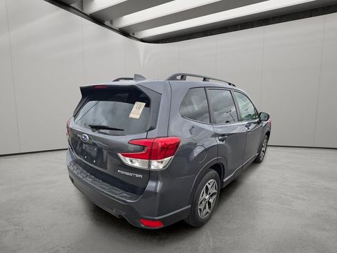 Used 2022 Subaru Forester Premium AWD/4WD image 10