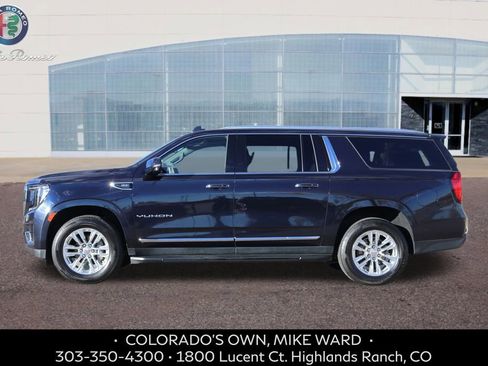 Used 2021 GMC Yukon XL SLT w/ SLT Premium Package image 2