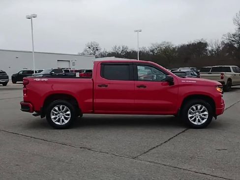 Used 2022 Chevrolet Silverado 1500 Custom image 9