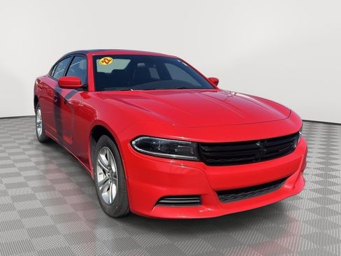 Used 2022 Dodge Charger SXT w/ Leather Interior Group image 17