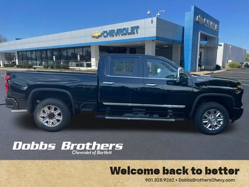 New 2026 Chevrolet Silverado 2500 High Country w/ Technology Package AWD/4WD image 6