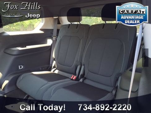 Certified 2022 Jeep Grand Cherokee L Laredo w/ Luxury Tech Group I AWD/4WD image 11