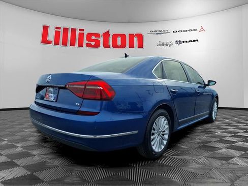 Used 2017 Volkswagen Passat 1.8T SE image 6