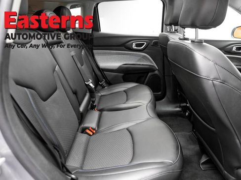Used 2022 Jeep Compass Latitude w/ Sun and Sound Group AWD/4WD image 24