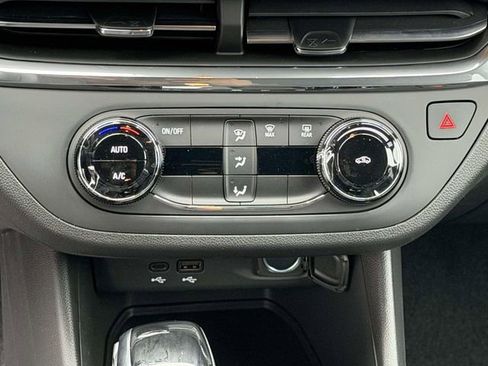 New 2026 Buick Envista Preferred w/ Advanced Safety Package image 11