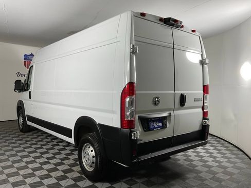 Used 2025 RAM ProMaster 2500 w/ Convenience Group FWD image 5