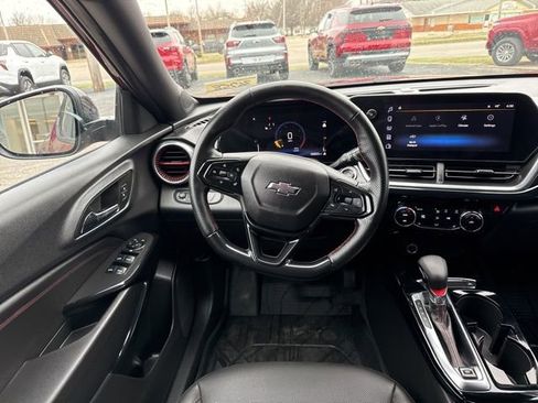 Used 2025 Chevrolet Trax RS w/ Driver Confidence Package image 19