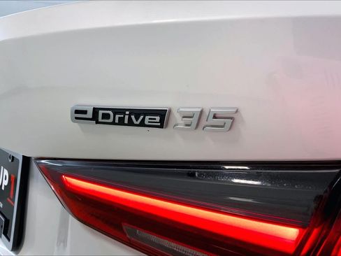 Used 2024 BMW i4 eDrive35 w/ Convenience Package RWD image 9