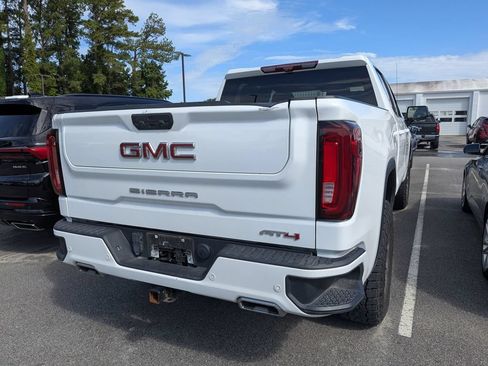 Used 2023 GMC Sierra 1500 AT4 w/ Technology Package AWD/4WD image 9
