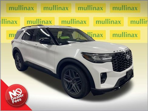 New 2025 Ford Explorer ST image 1