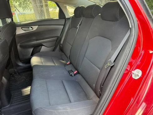 Used 2019 Kia Forte LXS FWD image 13
