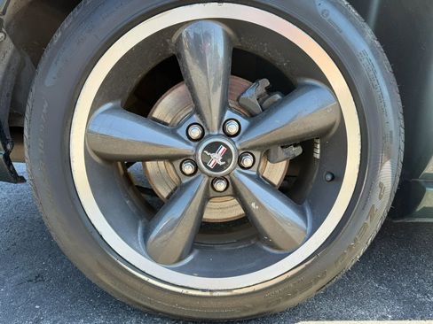 Used 2009 Ford Mustang GT RWD image 23