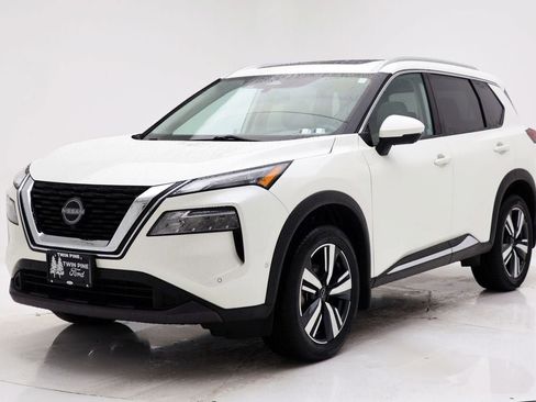 Used 2023 Nissan Rogue SL w/ SL Premium Package AWD/4WD image 2
