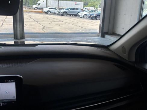 Used 2026 Kia Carnival FWD image 37