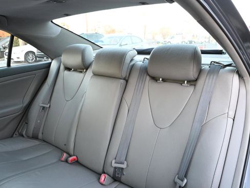 Used 2007 Toyota Camry XLE image 16
