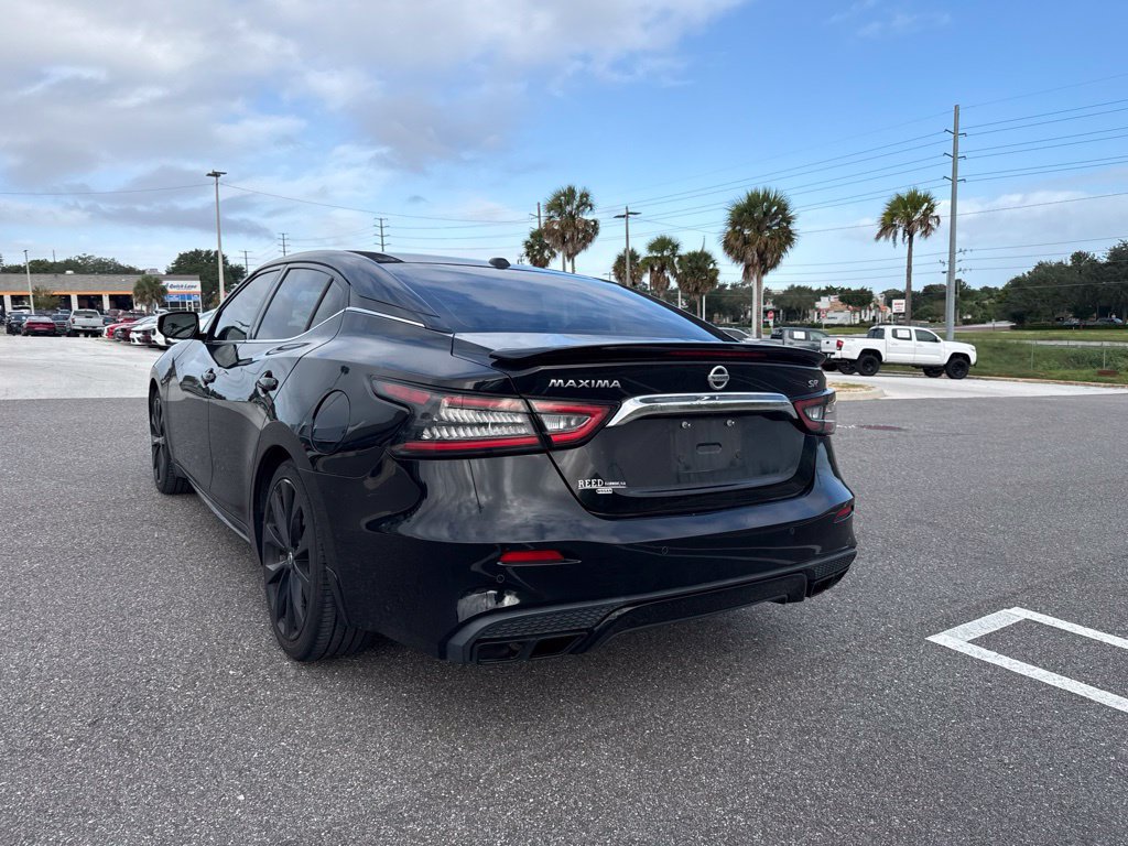 Used 2020 Nissan Maxima SR w/ Sport Mat Group FWD image 3