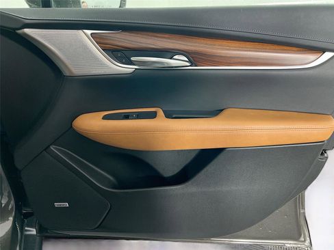 Used 2020 Cadillac XT5 Premium Luxury image 30