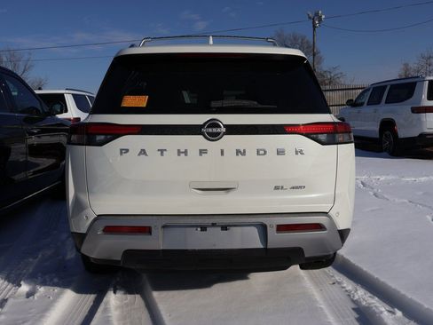 Used 2023 Nissan Pathfinder SL image 10