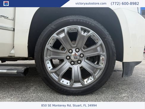 Used 2015 GMC Yukon Denali w/ Premium Package AWD/4WD image 24