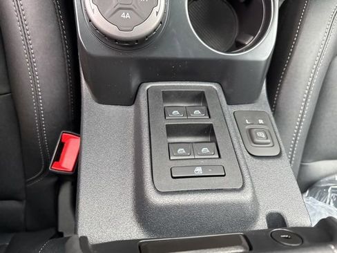 New 2025 Ford Bronco Badlands w/ Sasquatch Package AWD/4WD image 31