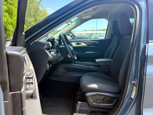 Certified 2025 Ford Explorer Active AWD/4WD image 18