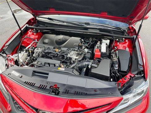 Used 2020 Toyota Camry SE image 29