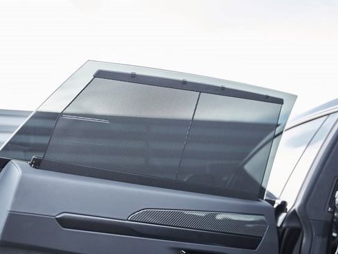 Used 2025 Lamborghini Urus SE image 48