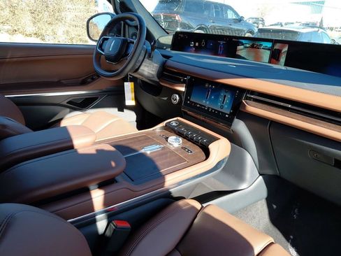 New 2026 Lincoln Navigator Reserve image 44