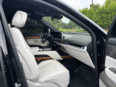 Used 2026 Cadillac Vistiq Sport w/ LPO, Floor Liner Package AWD/4WD image 38