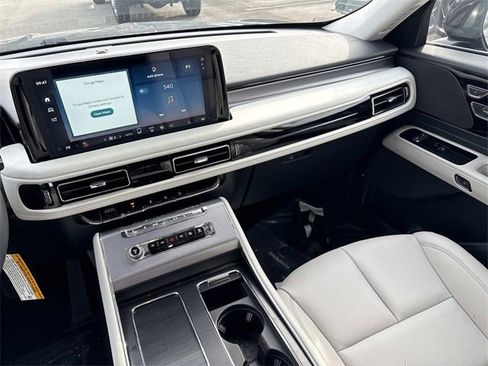 New 2026 Lincoln Aviator Premiere w/ Jet Appearance Package image 15