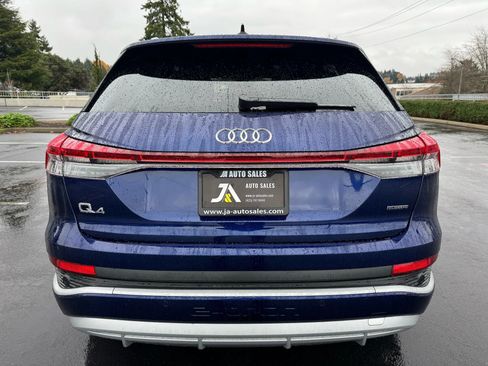 Used 2023 Audi Q4 e-tron Premium Plus image 8