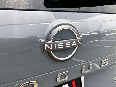 Used 2023 Nissan Rogue SL w/ SL Premium Package FWD image 31