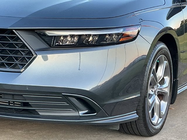 Used 2024 Honda Accord EX image 11