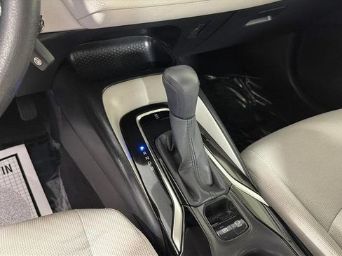 Used 2020 Toyota Corolla LE FWD image 23
