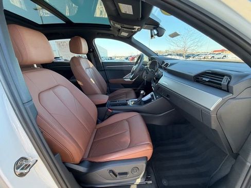 Used 2025 Audi Q3 2.0T Premium image 22