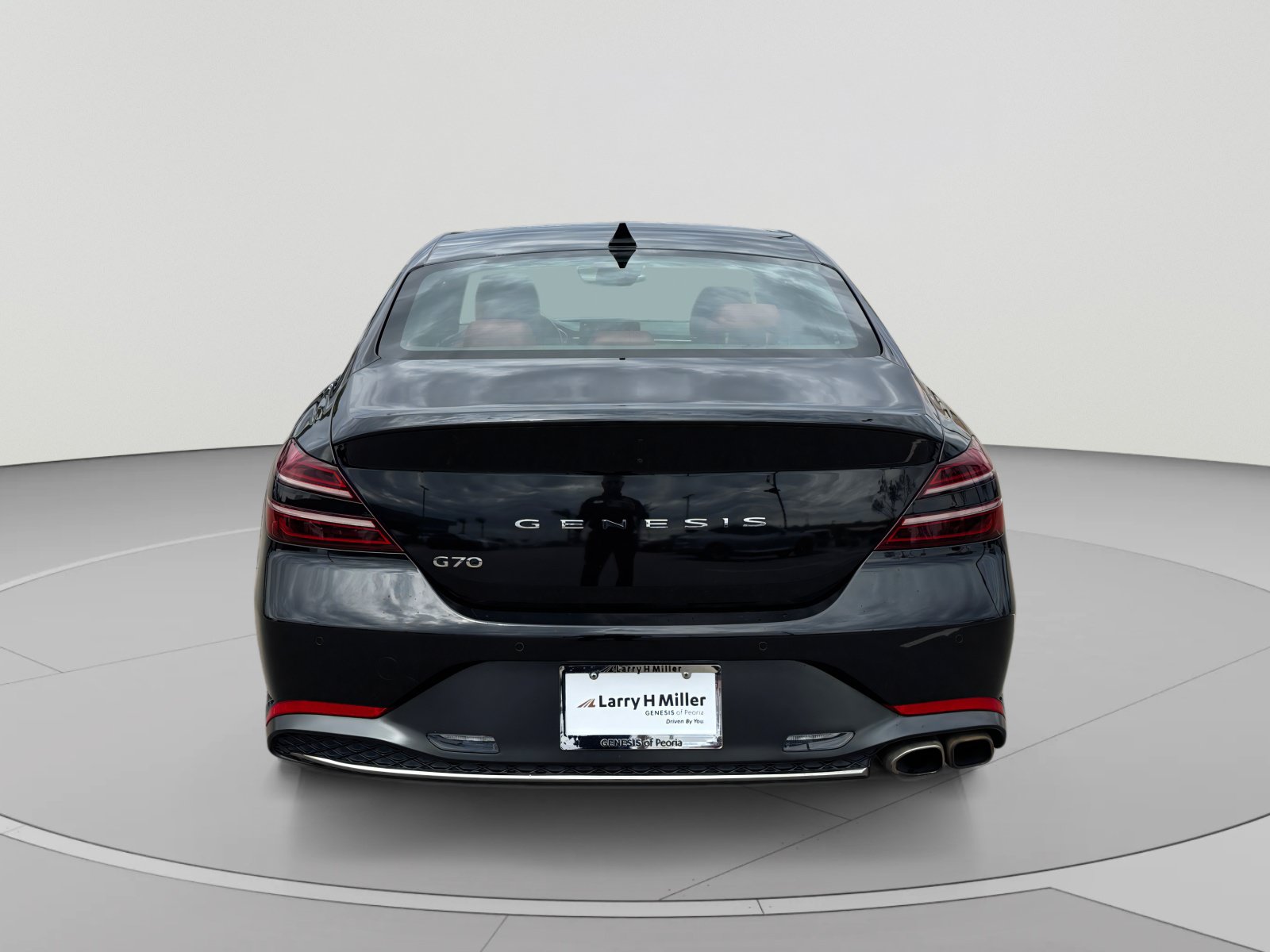 Used 2023 Genesis G70 2.0T w/ Sport Prestige Package RWD image 4