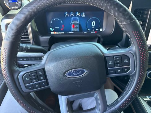 Used 2024 Ford F250 Lariat w/ Lariat Ultimate Package AWD/4WD image 15