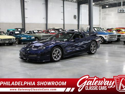 Used 2000 Chevrolet Corvette Coupe image 1
