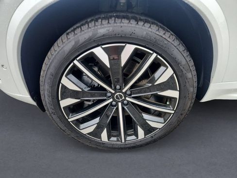 New 2026 Volvo XC90 T8 Plus w/ Protection Package Premier AWD/4WD image 8